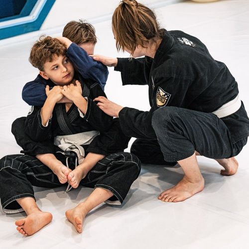 Bilder unserer Kinder beim BJJ-Training