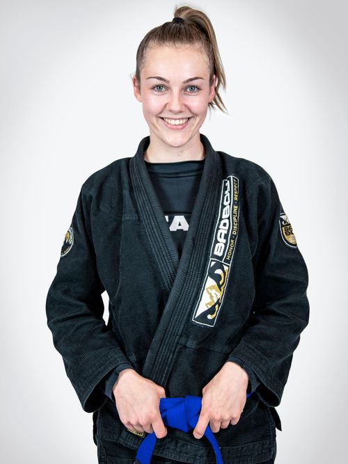 Picture of our kids trainer Kristina